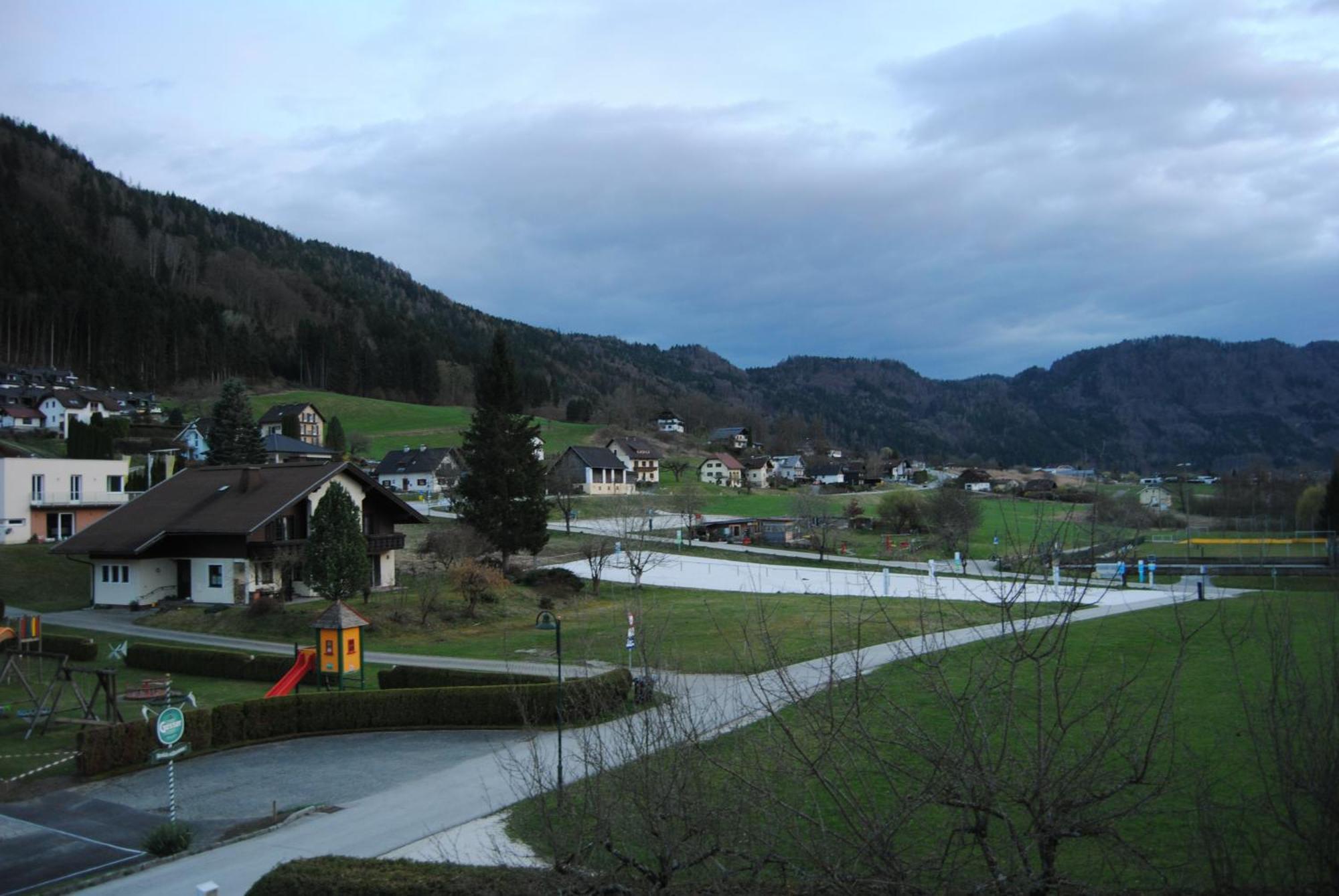 Fewo Ossiach Esterno foto